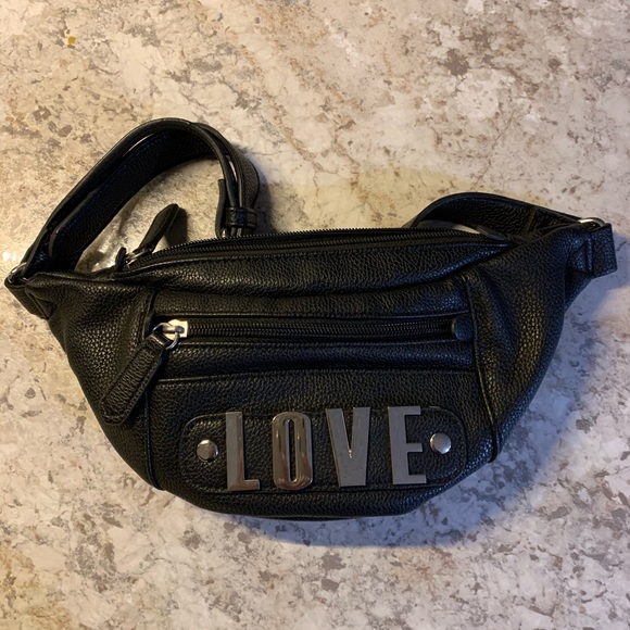 Forever 21 Handbags - Black leather fanny pack Forever 21 Handbags - Black leather fanny pack
